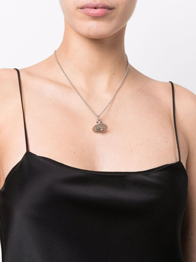 Vivienne Westwood Orb Pendant Necklace In Silber