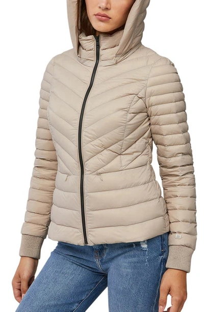 Soia & Kyo Chalee Water Repellent 700 Fill Power Down Lightweight Hooded Jacket In Fawn