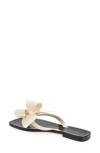 Jeffrey Campbell Sugary Flip Flop In Cream Shiny Black Shiny