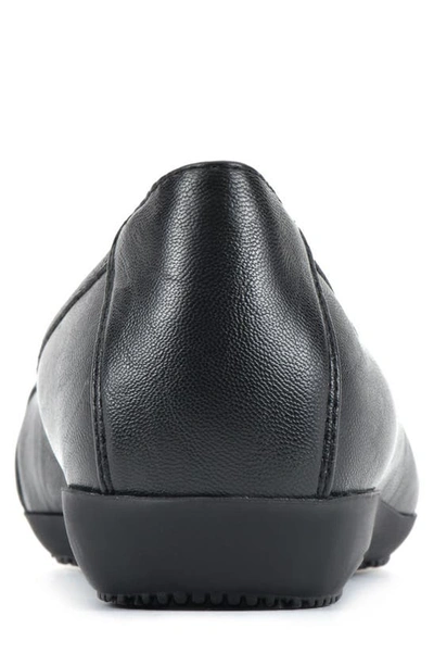 Cliffs By White Mountain White Mountain Charmed Flat In Black/ Smooth