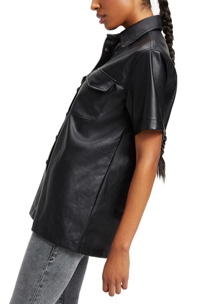 Shop Good American Resort Faux Leather Short Sleeve Button-up Shirt In Black001
