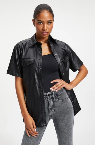 Shop Good American Resort Faux Leather Short Sleeve Button-up Shirt In Black001