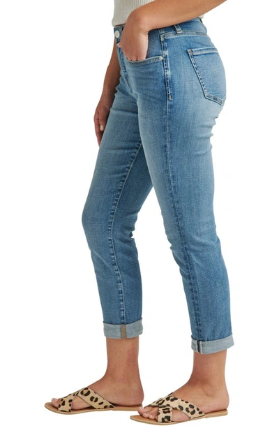 Jag Jeans Carter Mid Rise Cropped Girlfriend Jeans In Mid Vintage In Mid Vintage