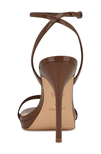 Nine West Loola Womens Patent Open Toe Slingback Sandals In Maple Patent