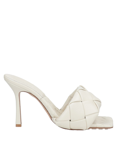 Shop Bottega Veneta Woman Sandals Ivory Size 7 Soft Leather In White