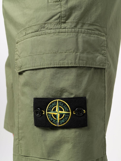 Shop Stone Island Compass Logo-patch Cargo Shorts In Grün