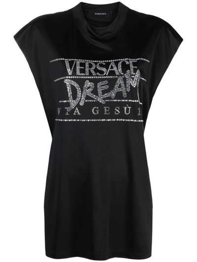 Shop Versace Slogan Logo-print T-shirt In Schwarz