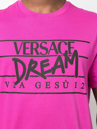 Shop Versace Slogan Logo-print T-shirt In Rosa