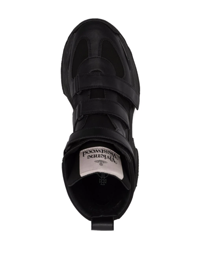 Shop Vivienne Westwood Romper Runner Sneakers In Schwarz