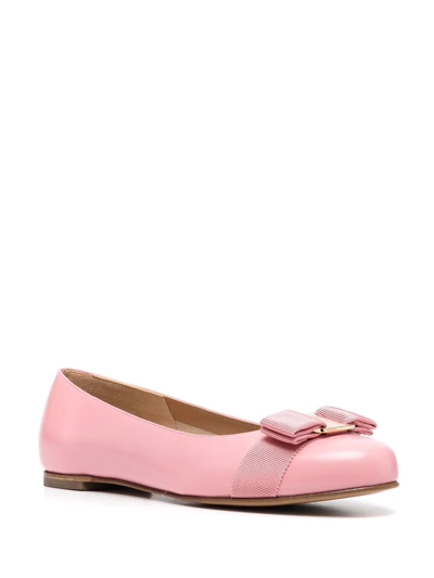 Shop Ferragamo Vara-bow Ballerina Shoes In Rosa