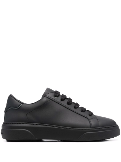 Shop Dsquared2 Low-top Leather Sneakers In Schwarz