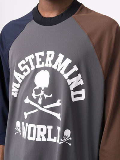 Shop Mastermind Japan Colour-block Logo-print T-shirt In Grey