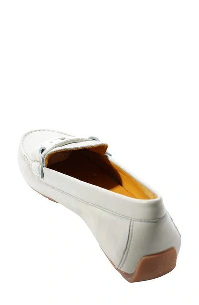 Vaneli Aiker Driving Loafer In Bone