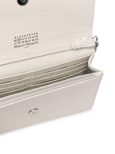 Shop Maison Margiela Four-stitch Leather Wallet-on-chain In Weiss