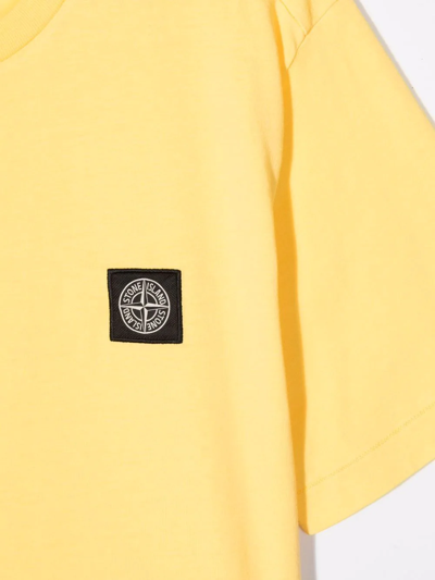 Shop Stone Island Junior Teen Chest Logo-patch T-shirt In Yellow