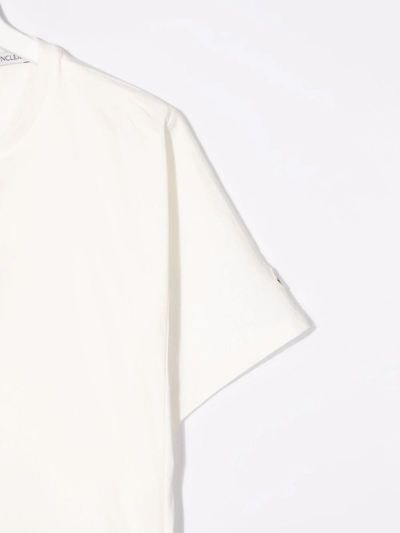 Shop Moncler Teen Logo-print Cotton T-shirt In Neutrals