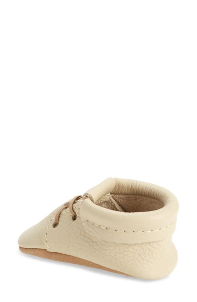 Shop Freshly Picked Oxford Crib Shoe In Linen