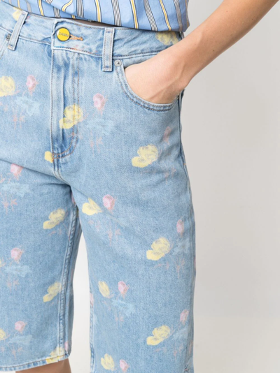 Shop Ganni Floral-print Denim Shorts In Blau