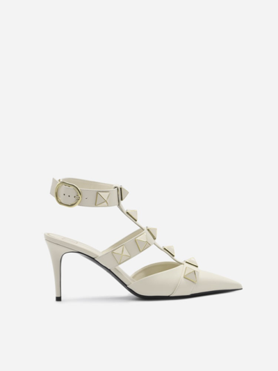 Shop Valentino Roman Stud Décolleté In Leather In Ivory
