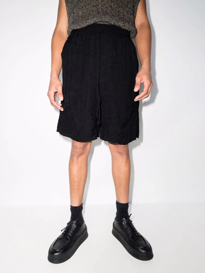 Shop Song For The Mute Raw-edge Bermuda Shorts In Schwarz