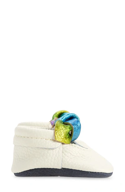 Shop Freshly Picked Bow Crib Shoe In Prism