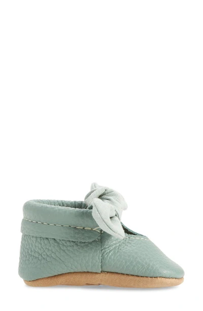 Shop Freshly Picked Knotted Bow Crib Shoe In Sagebrush