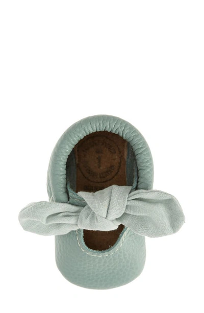 Shop Freshly Picked Knotted Bow Crib Shoe In Sagebrush