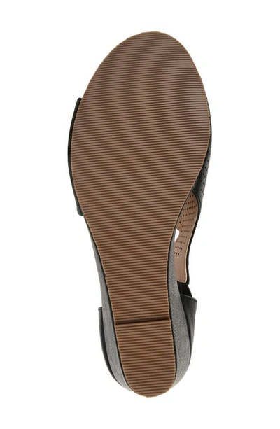Journee Collection Collection Women's Tru Comfort Foam Wide Width Aretha Wedge In Black