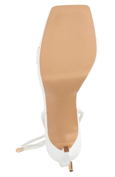 Torgeis Cassava Heel In White