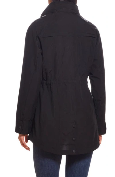 Gallery Water Resistant Packable Jacket In Black