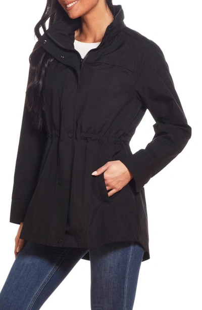 Gallery Water Resistant Packable Jacket In Black