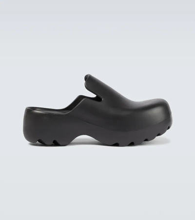 Shop Bottega Veneta Puddle Rubber Sandals In Black