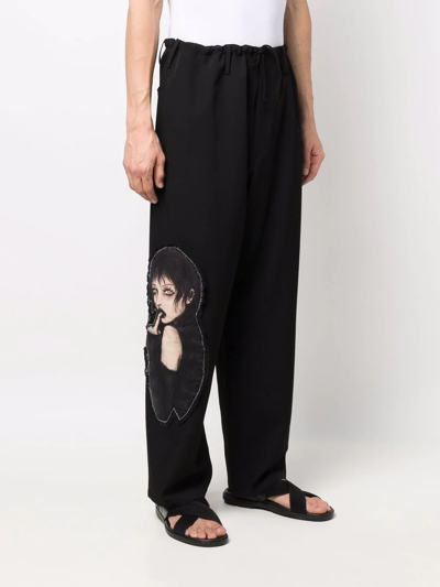 Shop Yohji Yamamoto Drawstring Straight-leg Trousers In Schwarz