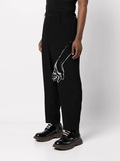 Shop Yohji Yamamoto Hand-illustrated Tapered Trousers In Schwarz
