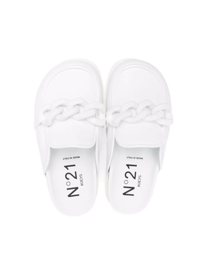 N°21 Chain-embellished Mules In White