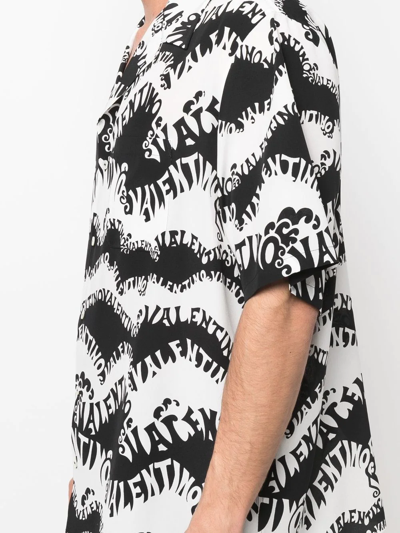 Shop Valentino Logo-print Short-sleeve Shirt In Schwarz