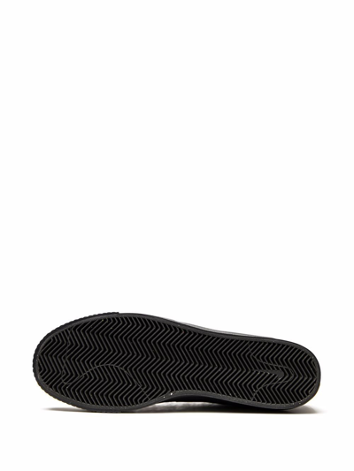 Nike Sb Blazer Court Low-top Sneakers In Grün