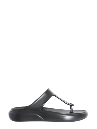 Shop Stuart Weitzman Stuflex T-strap Slide Sandal In Nero