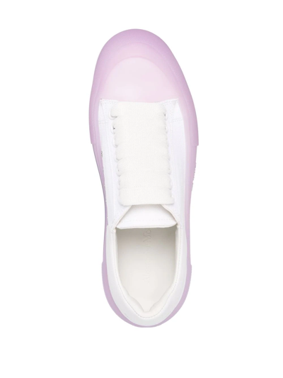 Alexander Mcqueen White Contrasting-sole Sneakers In Weiss