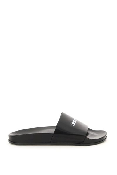 Shop Vetements Logo Leather Slides In Black,white