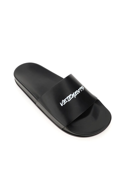 Shop Vetements Logo Leather Slides In Black,white