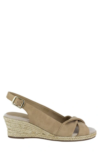 Easy Street Maureen Womens Cushioned Footbed Platform Slingback Sandals In Bge/khaki