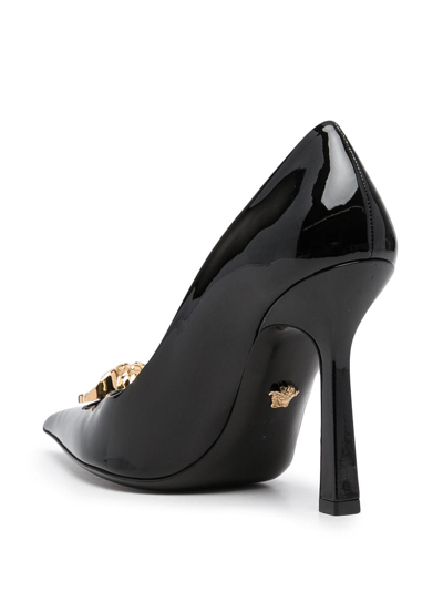 Shop Versace La Medusa 105mm Patent-leather Pumps In Schwarz