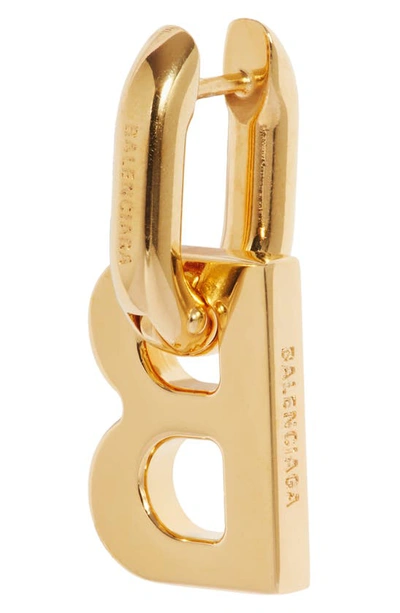 Shop Balenciaga Xs B Chain Earrings In Shiny Gold