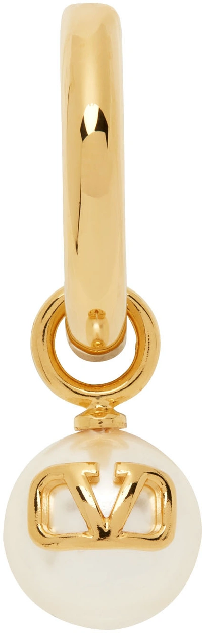 Shop Valentino Gold Pearl Vlogo Single Earring In 0o3 Oro 18/cream