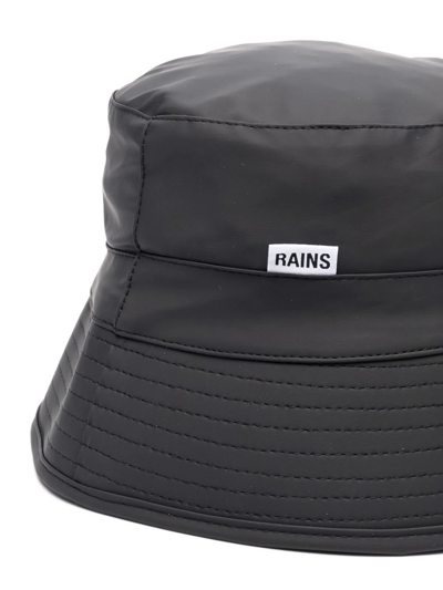 Rains Logo-plaque Bucket Hat In Schwarz