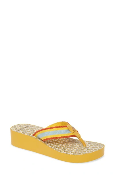 Shop Tory Burch Gemini Link Wedge Flip Flop In Daylily