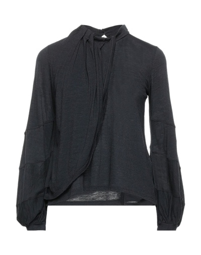 High T-shirts In Black