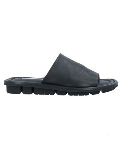 Shop Oa Non-fashion Sandals In Black