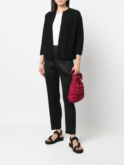 Issey Miyake Elasticated-waist Slip-on Straight Trousers In Schwarz